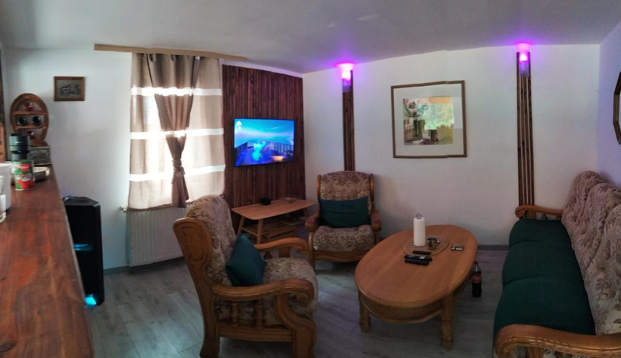 Doi Iepuri Apartment Azuga Luaran gambar